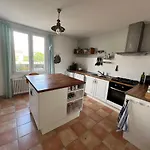 Pensionat La Libellule 160 M2 Avec 5 2 Sdb 2 Wc Grand Jardin De 1200m2 Et Parking Privé *