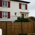 La Libellule 160 M2 Avec 5 2 Sdb 2 Wc Grand Jardin De 1200m2 Et Parking Privé *