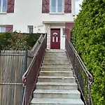 La Libellule 160 M2 Avec 5 2 Sdb 2 Wc Grand Jardin De 1200m2 Et Parking Privé