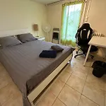 La Libellule 160 M2 Avec 5 2 Sdb 2 Wc Grand Jardin De 1200m2 Et Parking Privé Pensionat Toulouse
