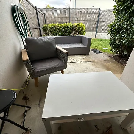 La Libellule 5 2 Sdb 2 Wc Grand Jardin Et Parking Prive Guest house *
