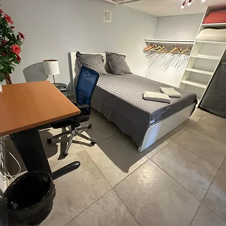La Libellule 5 2 Sdb 2 Wc Grand Jardin Et Parking Prive