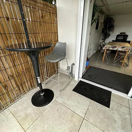 La Libellule 5 2 Sdb 2 Wc Grand Jardin Et Parking Prive Guest house *