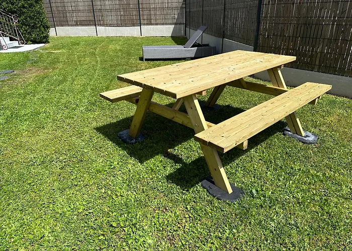 La Libellule 160 M2 Avec 5 2 Sdb 2 Wc Grand Jardin De 1200m2 Et Parking Prive