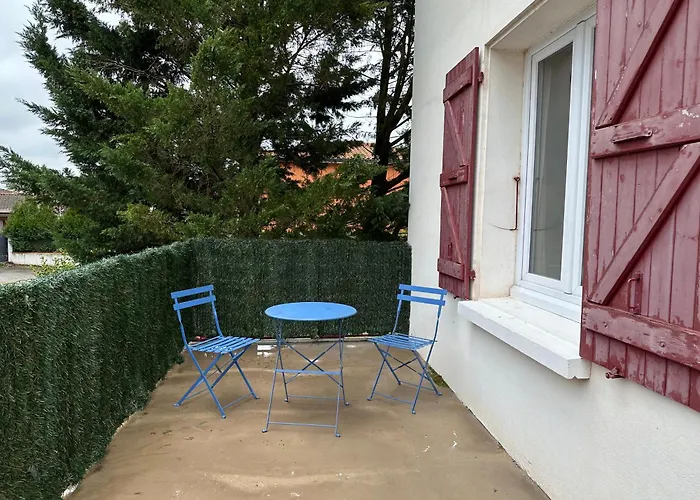 La Libellule 160 M2 Avec 5 2 Sdb 2 Wc Grand Jardin De 1200m2 Et Parking Prive *