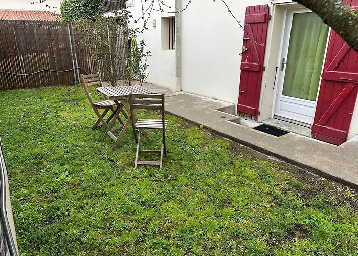 Penzion La Libellule 160 M2 Avec 5 2 Sdb 2 Wc Grand Jardin De 1200m2 Et Parking Prive