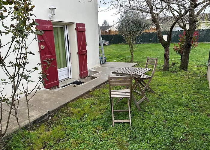 La Libellule 160 M2 Avec 5 2 Sdb 2 Wc Grand Jardin De 1200m2 Et Parking Prive Penzion *