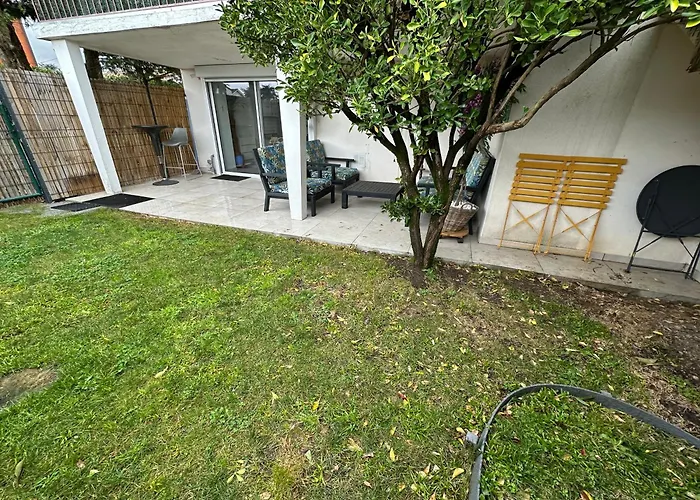 Penzion La Libellule 160 M2 Avec 5 2 Sdb 2 Wc Grand Jardin De 1200m2 Et Parking Prive *