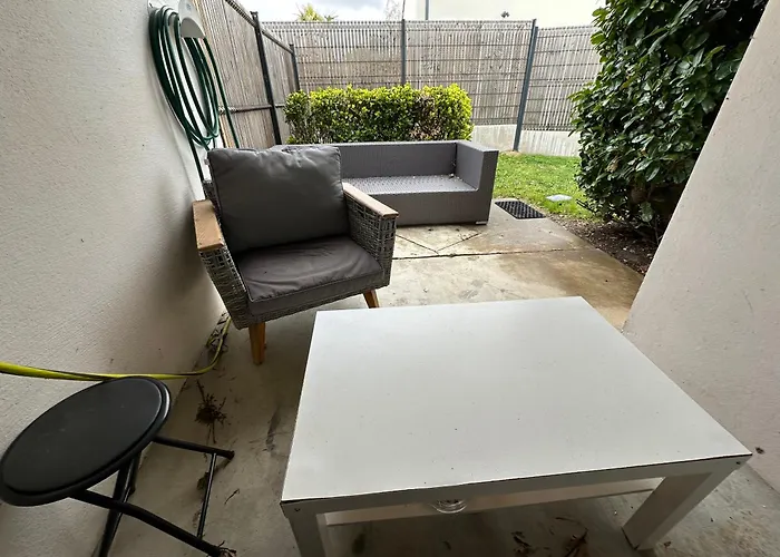 La Libellule 160 M2 Avec 5 2 Sdb 2 Wc Grand Jardin De 1200m2 Et Parking Prive Penzion *