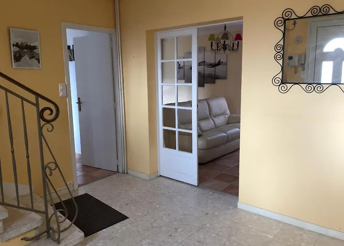 Penzion La Libellule 160 M2 Avec 5 2 Sdb 2 Wc Grand Jardin De 1200m2 Et Parking Prive Toulouse