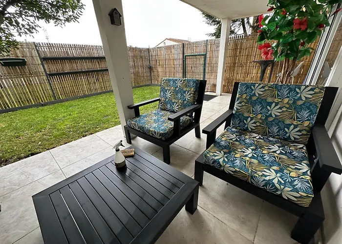 La Libellule 160 M2 Avec 5 2 Sdb 2 Wc Grand Jardin De 1200m2 Et Parking Prive Toulouse