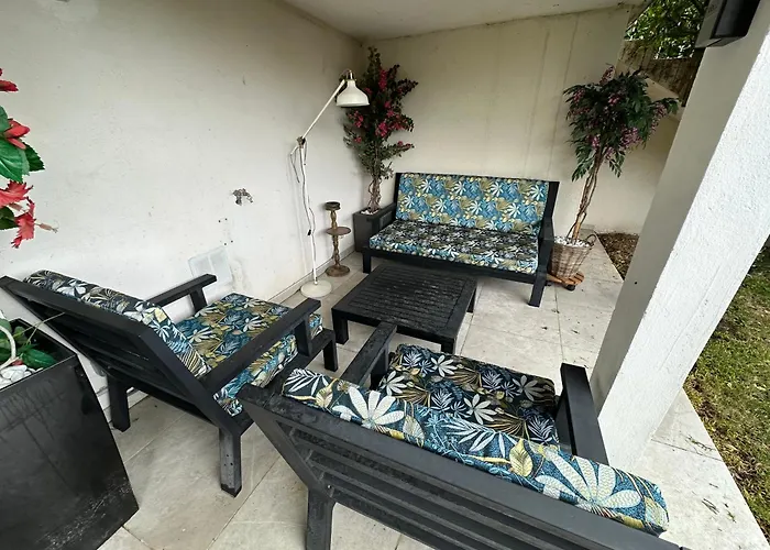 Penzion La Libellule 160 M2 Avec 5 2 Sdb 2 Wc Grand Jardin De 1200m2 Et Parking Prive