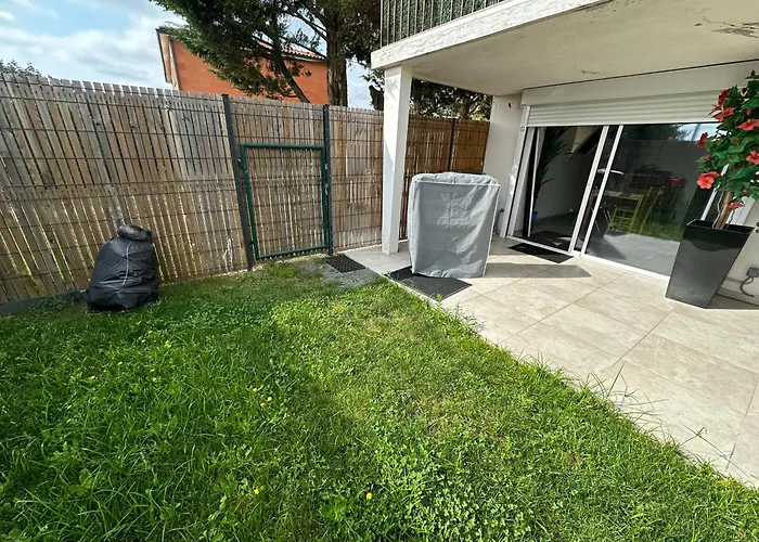 La Libellule 160 M2 Avec 5 2 Sdb 2 Wc Grand Jardin De 1200m2 Et Parking Prive Penzion *