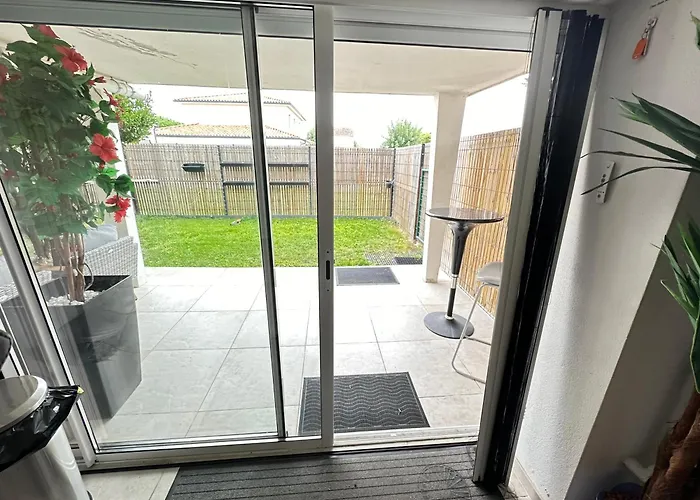 Penzion La Libellule 160 M2 Avec 5 2 Sdb 2 Wc Grand Jardin De 1200m2 Et Parking Prive Toulouse