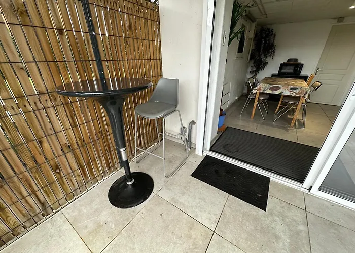 La Libellule 160 M2 Avec 5 2 Sdb 2 Wc Grand Jardin De 1200m2 Et Parking Prive Penzion *