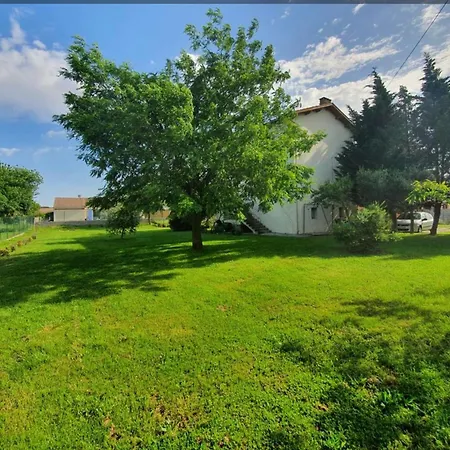 Villa La Libellule 5 Chambres 2 Sdb 2 Wc Grand Jardin et Parking Privé *