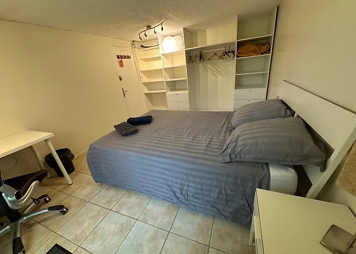 La Libellule 160 M2 Avec 5 2 Sdb 2 Wc Grand Jardin De 1200m2 Et Parking Prive Vendégház *